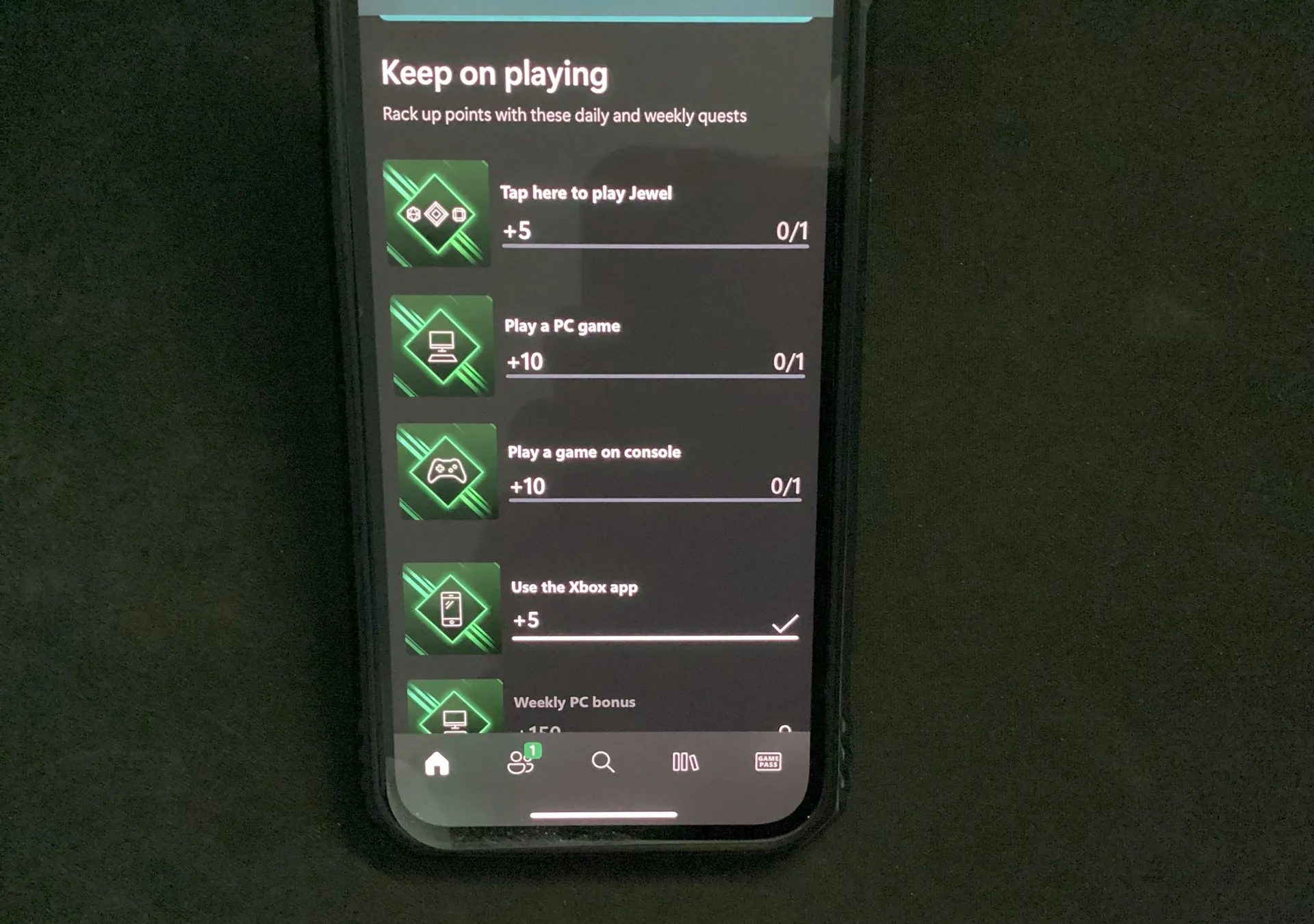 لقطة شاشة لمهام المكافآت من تطبيق Xbox على الهاتف المحمول