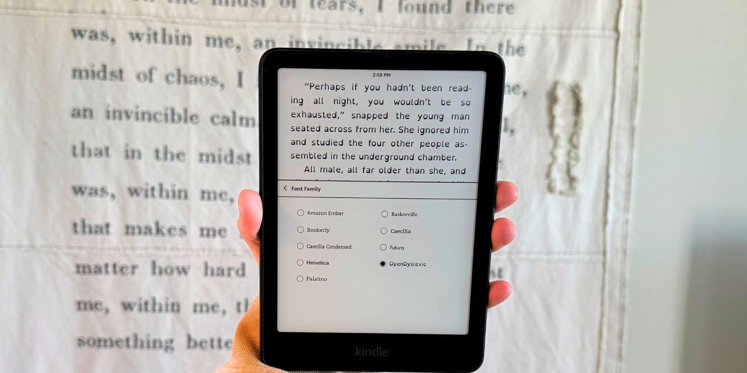 خط OpenDyslexic على جهاز Kindle.