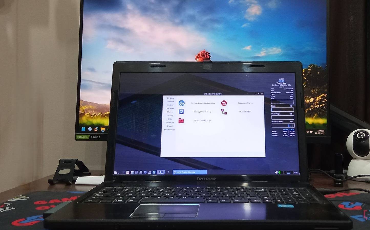 تجربتي مع نظام التشغيل AntiX من Linux على حاسوبي المحمول القديم: أداء فائق يفوق التوقعات