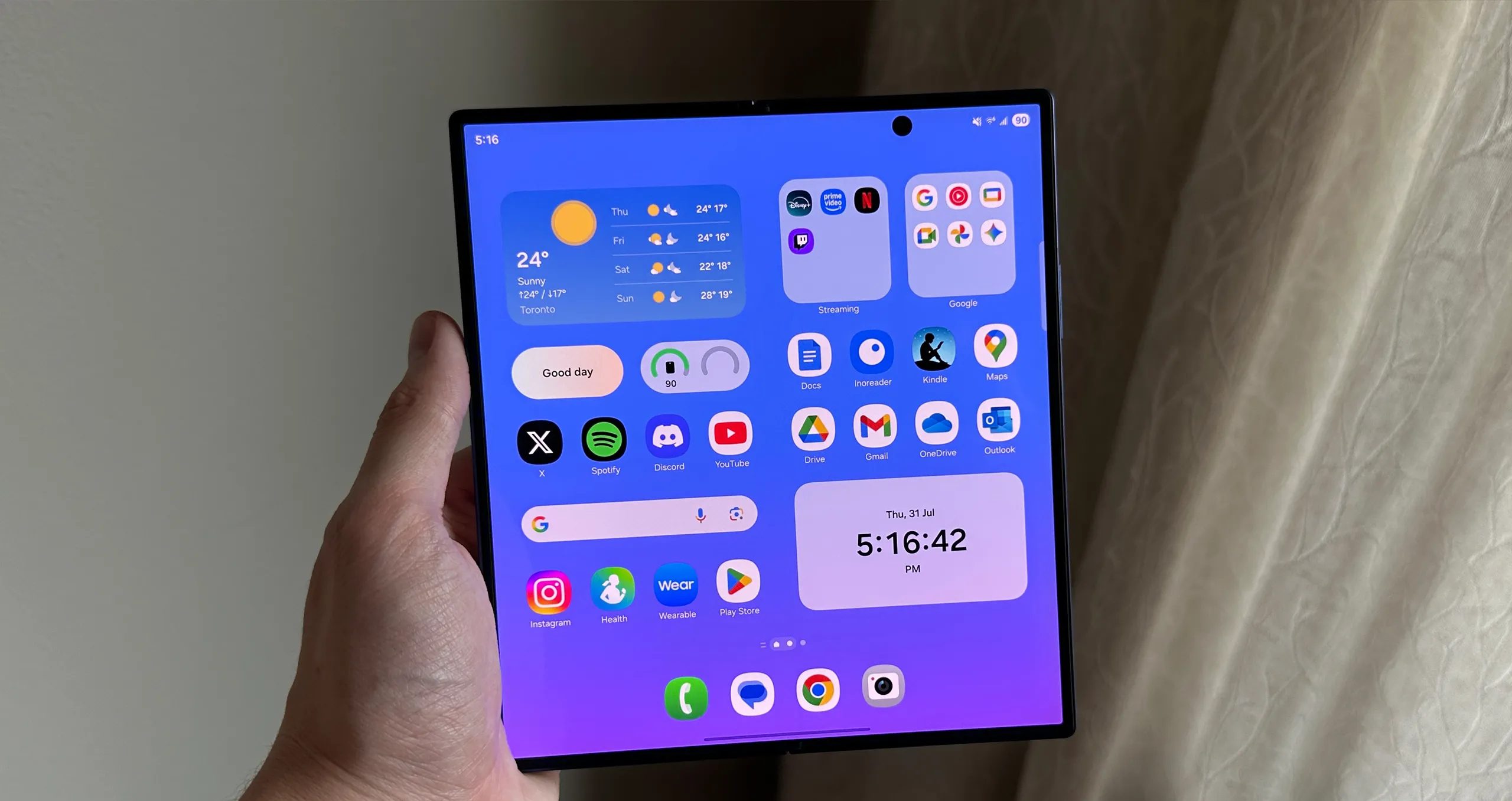 Galaxy Z Fold 7 Main Display.