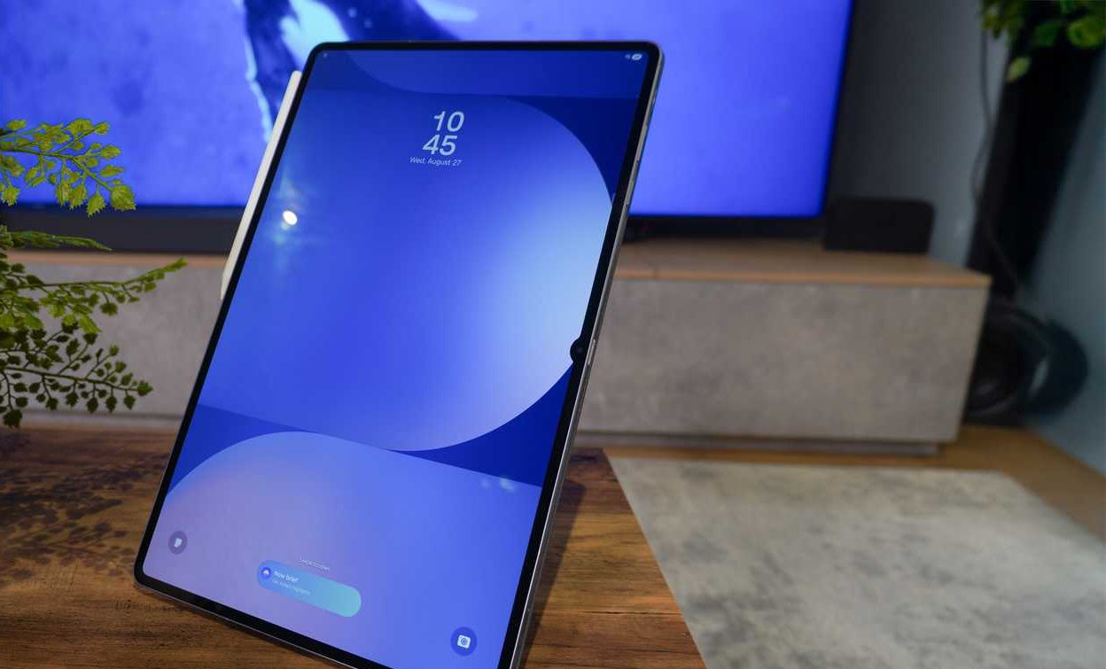 Samsung Galaxy Tab S11 Ultra with IFA 2025 award badge