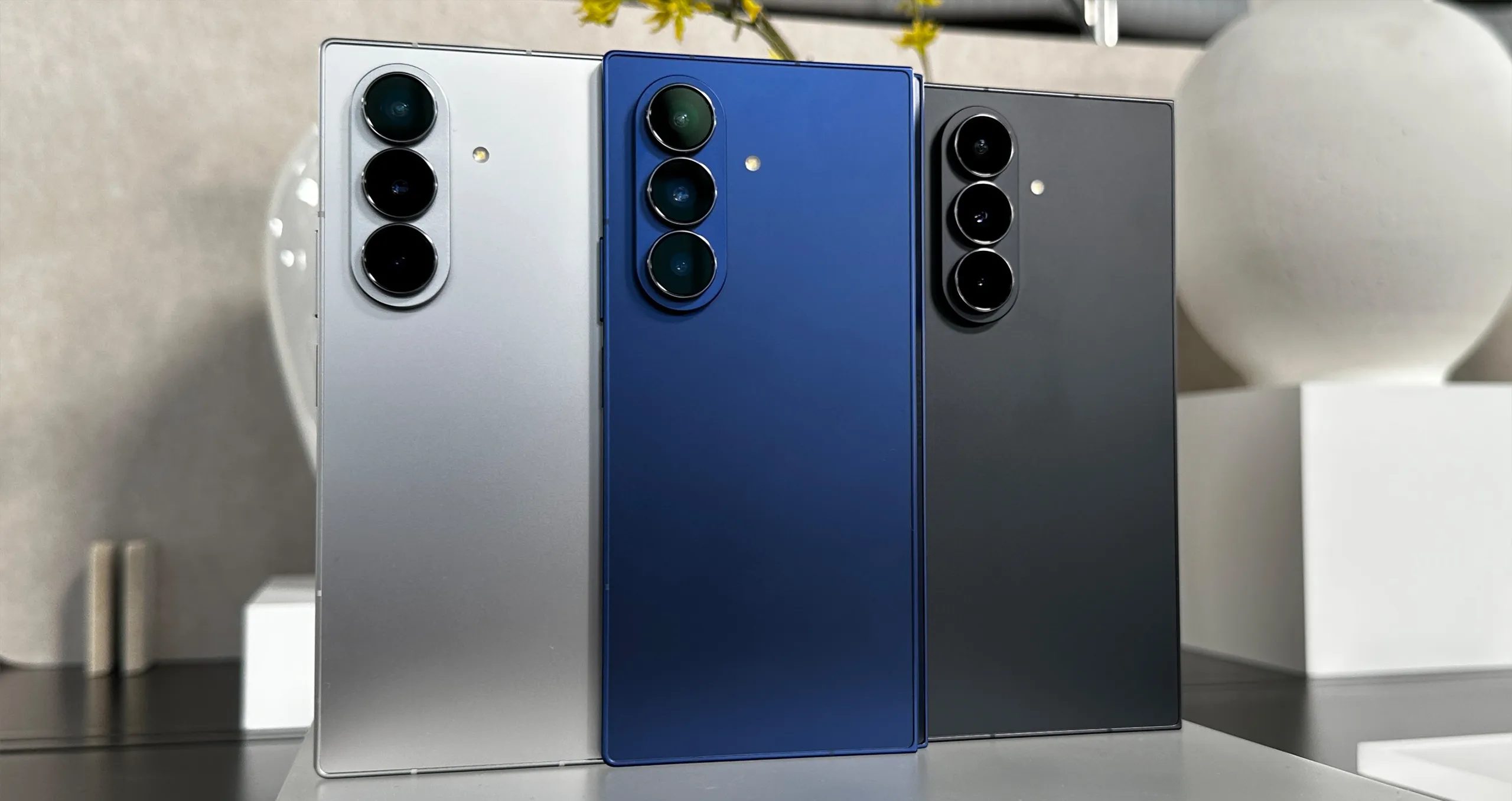 ألوان Galaxy Z Fold 7.