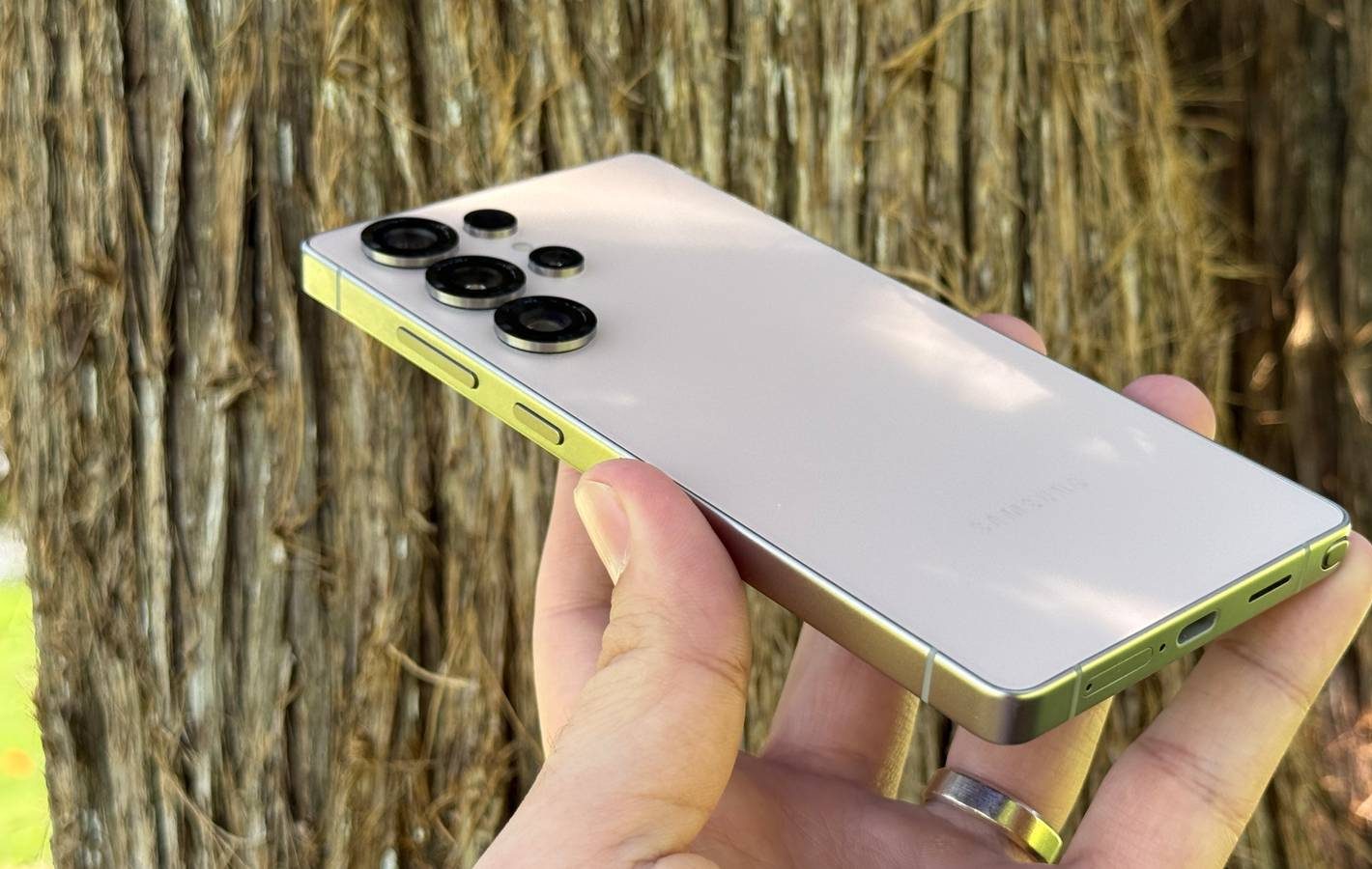 **الإصدار التجريبي الثامن من واجهة المستخدم One UI 8 يصل إلى Samsung Galaxy S25**