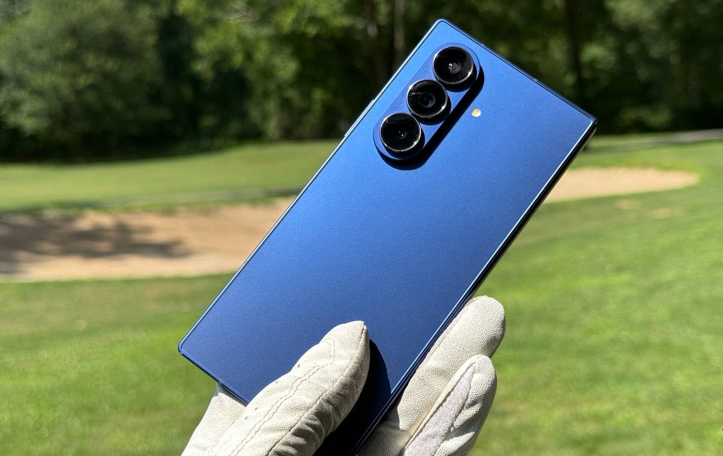 زيادة كبيرة في إنتاج هواتف Samsung بسبب الأداء القوي والطلب المتزايد في الأسواق.