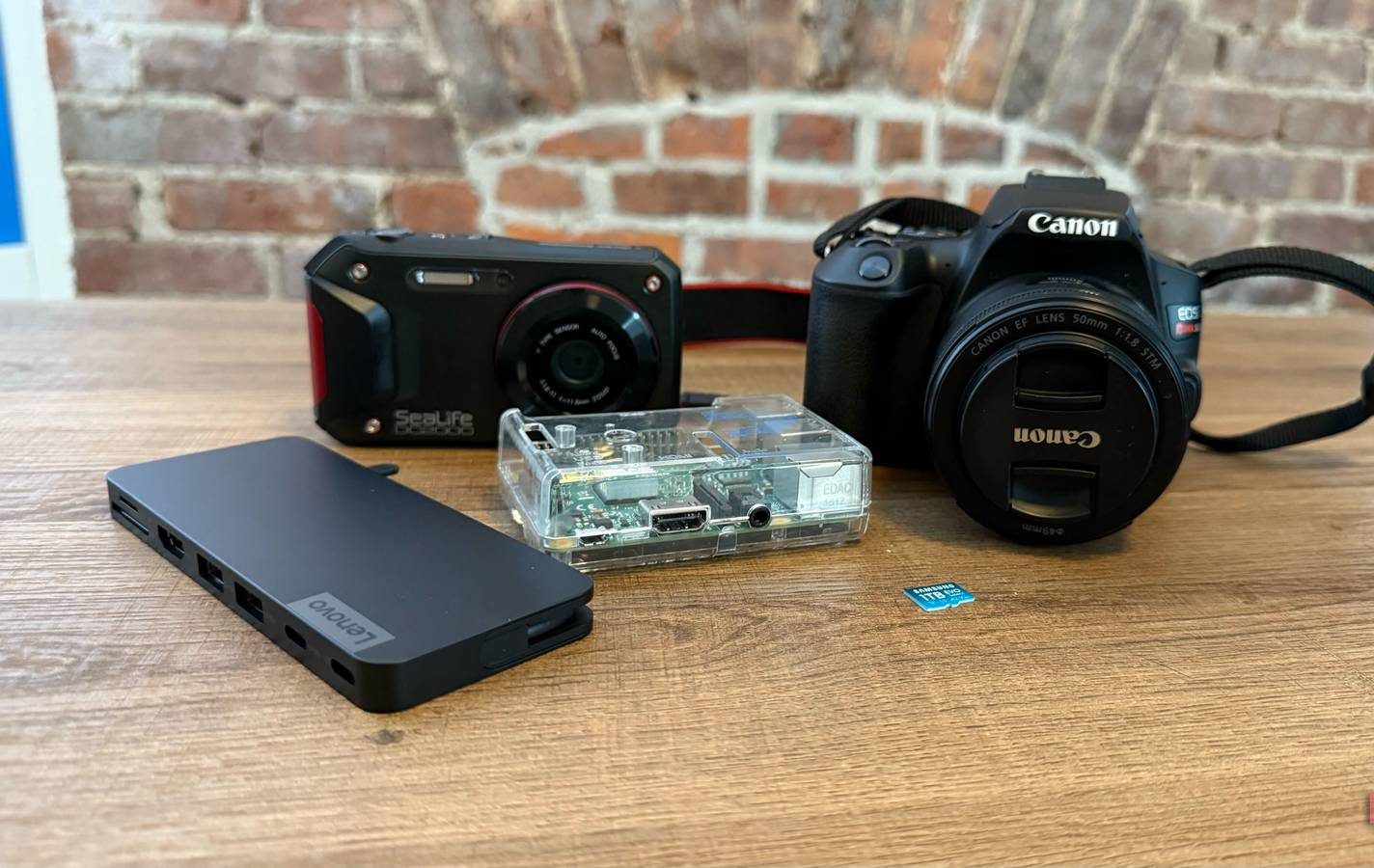 تحويل Raspberry Pi إلى أداة السفر المثالية: مشروع مبتكر يجمع بين الإمكانات والراحة أثناء التنقل