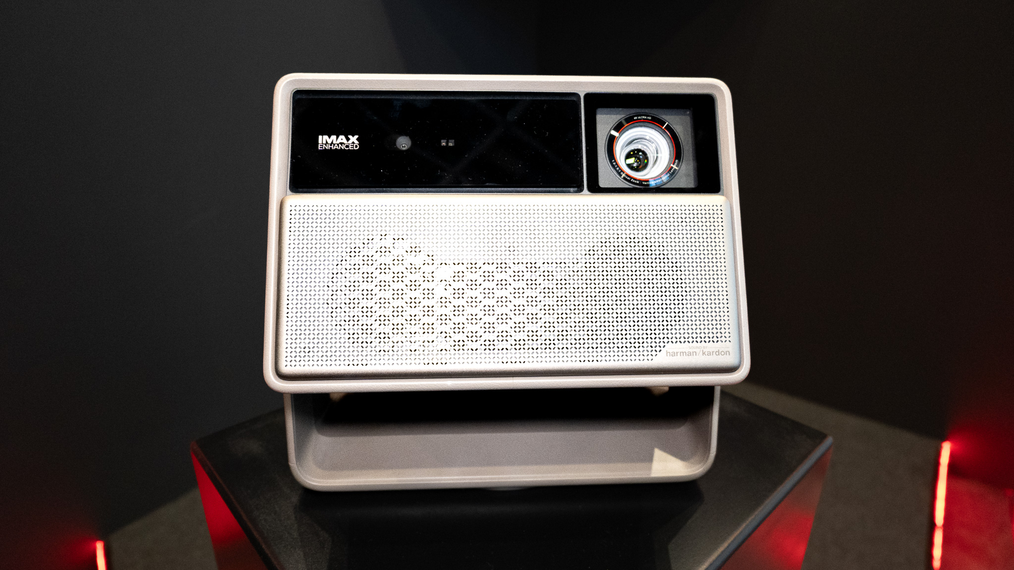 XGIMI Horizon 20 Max - Front