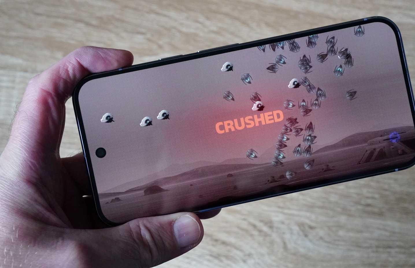 تشغيل لعبة على Google Pixel 10 Pro XL