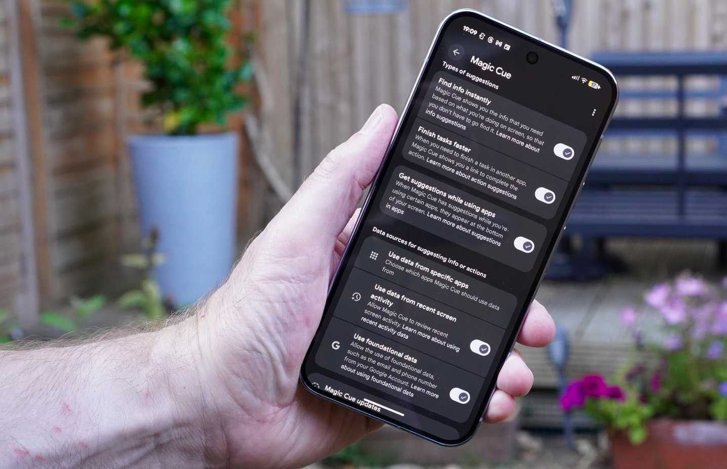 Magic Cue على Google Pixel 10 Pro XL