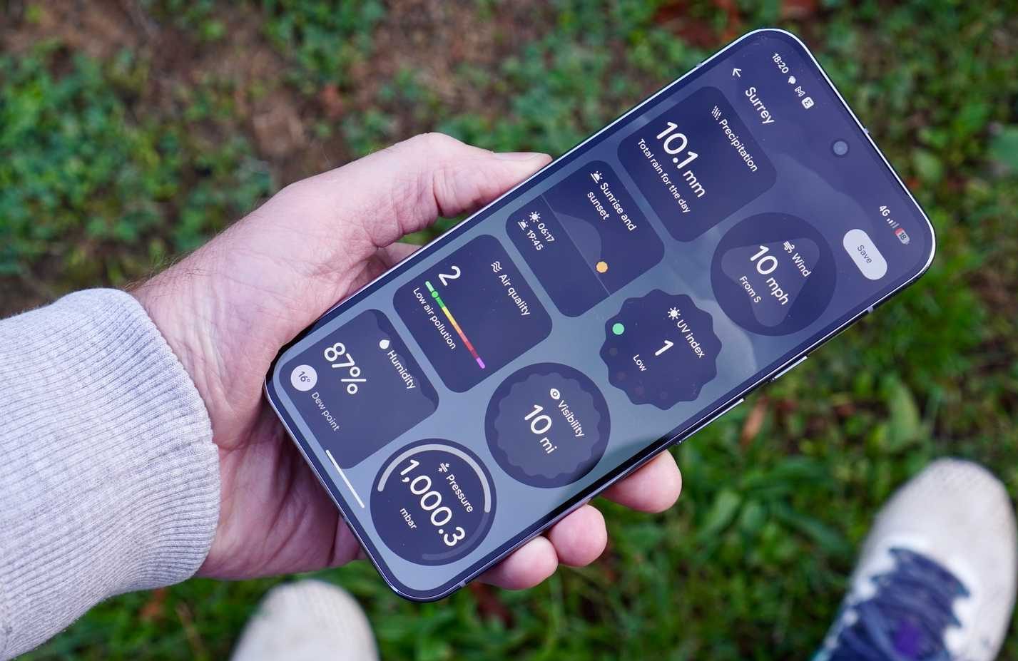 تطبيق الطقس على Google Pixel 10 Pro XL