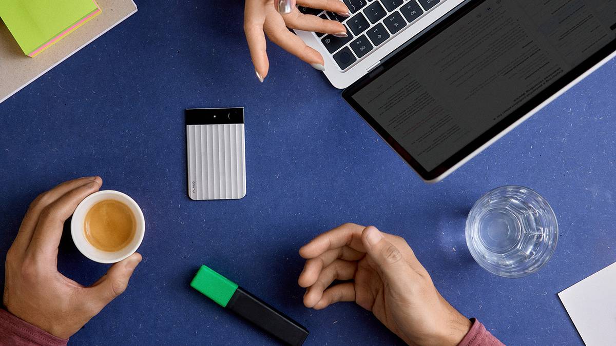 كيفية تحقيق حضور ذهني كامل في الاجتماعات: مُدوِّن الملاحظات الذكي بتقنية الذكاء الاصطناعي يغيّر قواعد اللعبة