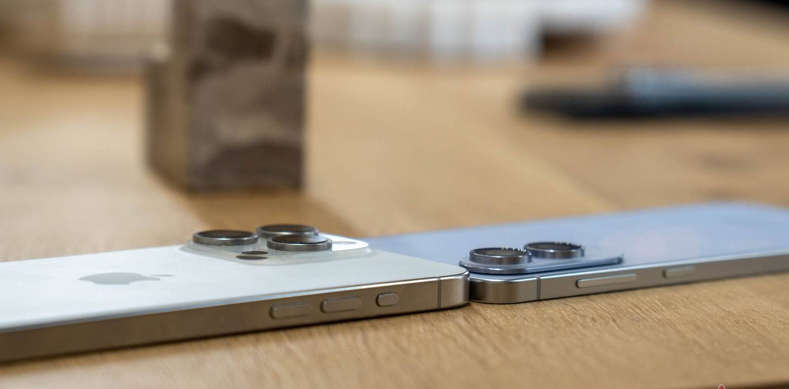 دليل إضافي: تصميم Galaxy S26 Edge الجديد يستوحي بشكل كبير من تصميمات Apple