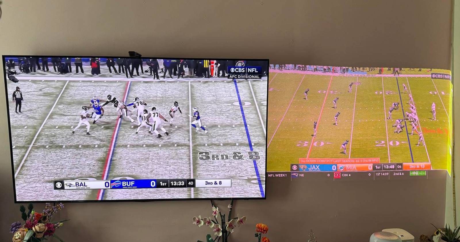 5 إعدادات ذكية للتلفزيون لتحويل غرفة معيشتك إلى مدرجات الصف الأول في الملعب