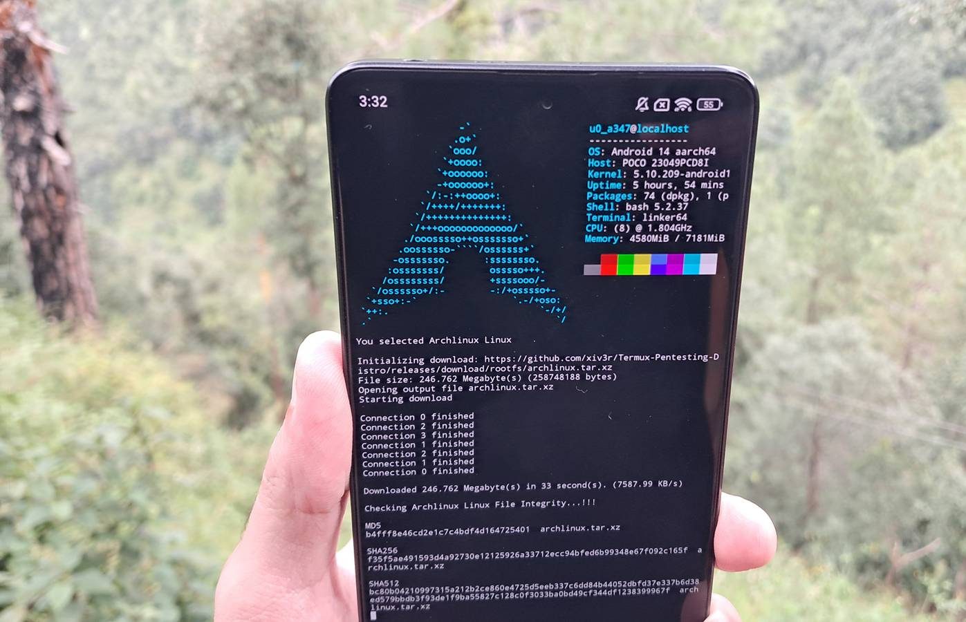 محاولتي تحويل هاتف Android قديم إلى خادم Linux انتهت بتجربة توزيعات Linux متعددة: استكشاف إمكانيات الخوادم المحمولة.