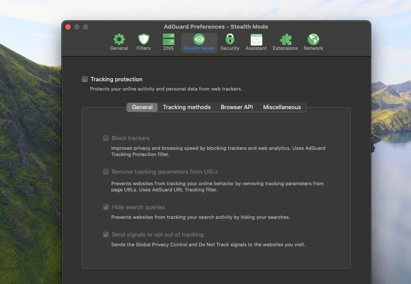 لقطة شاشة لقدرات AdGuard في مكافحة التتبع.