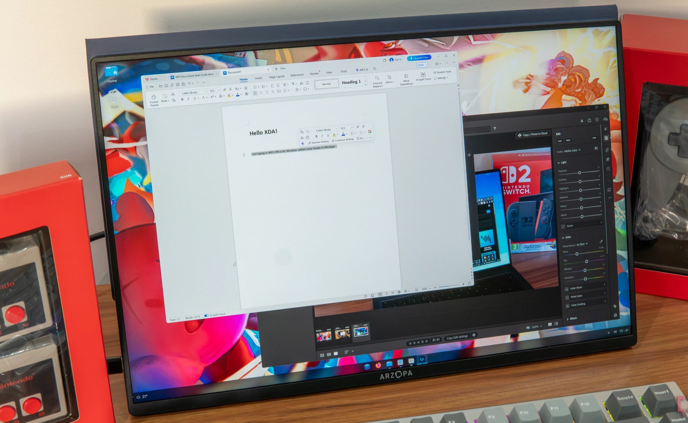 شاشة تعرض سطح مكتب AnduinOS مع تطبيقات Windows قيد التشغيل من خلال WinApps