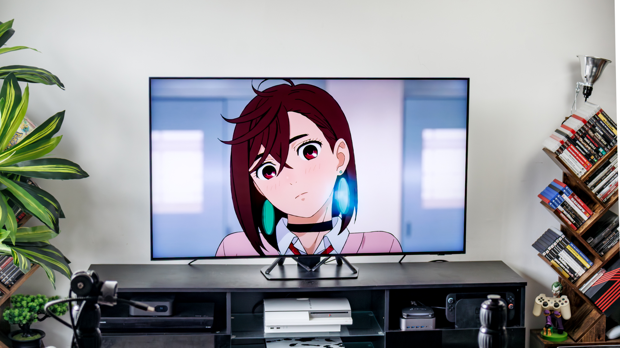 Samsung QN90F Neo QLED TV in a living room