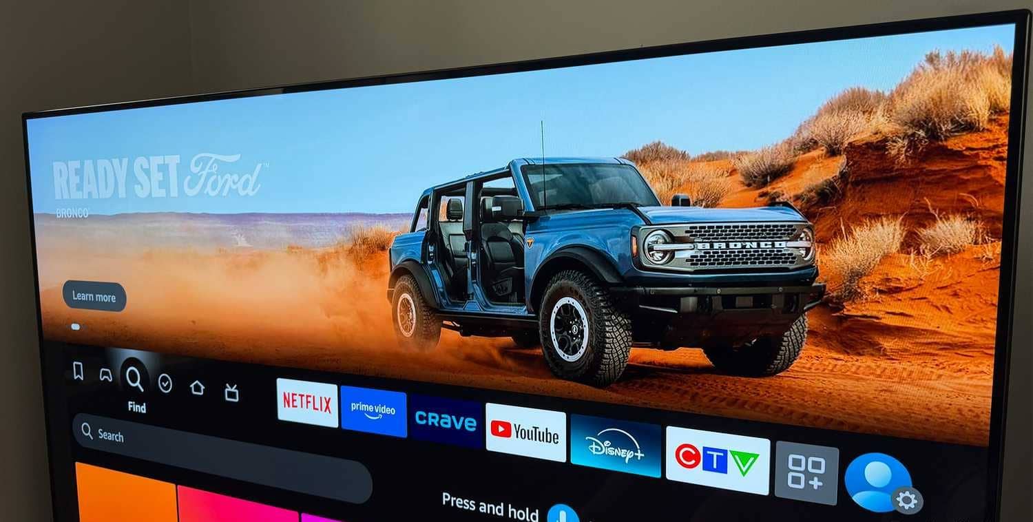 إعلانات على الشاشة الرئيسية لجهاز Fire TV.