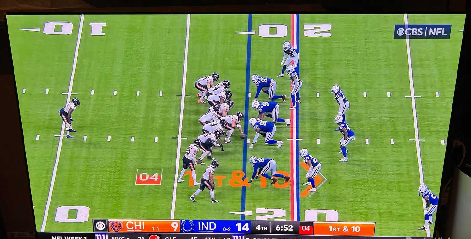 مشاهدة الرياضة على تلفزيون Samsung OLED S90F.