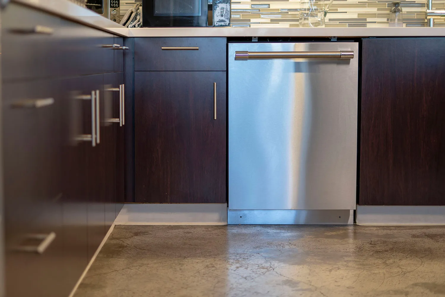 كيفية إصلاح غسالة صحون Thermador خطأ E24