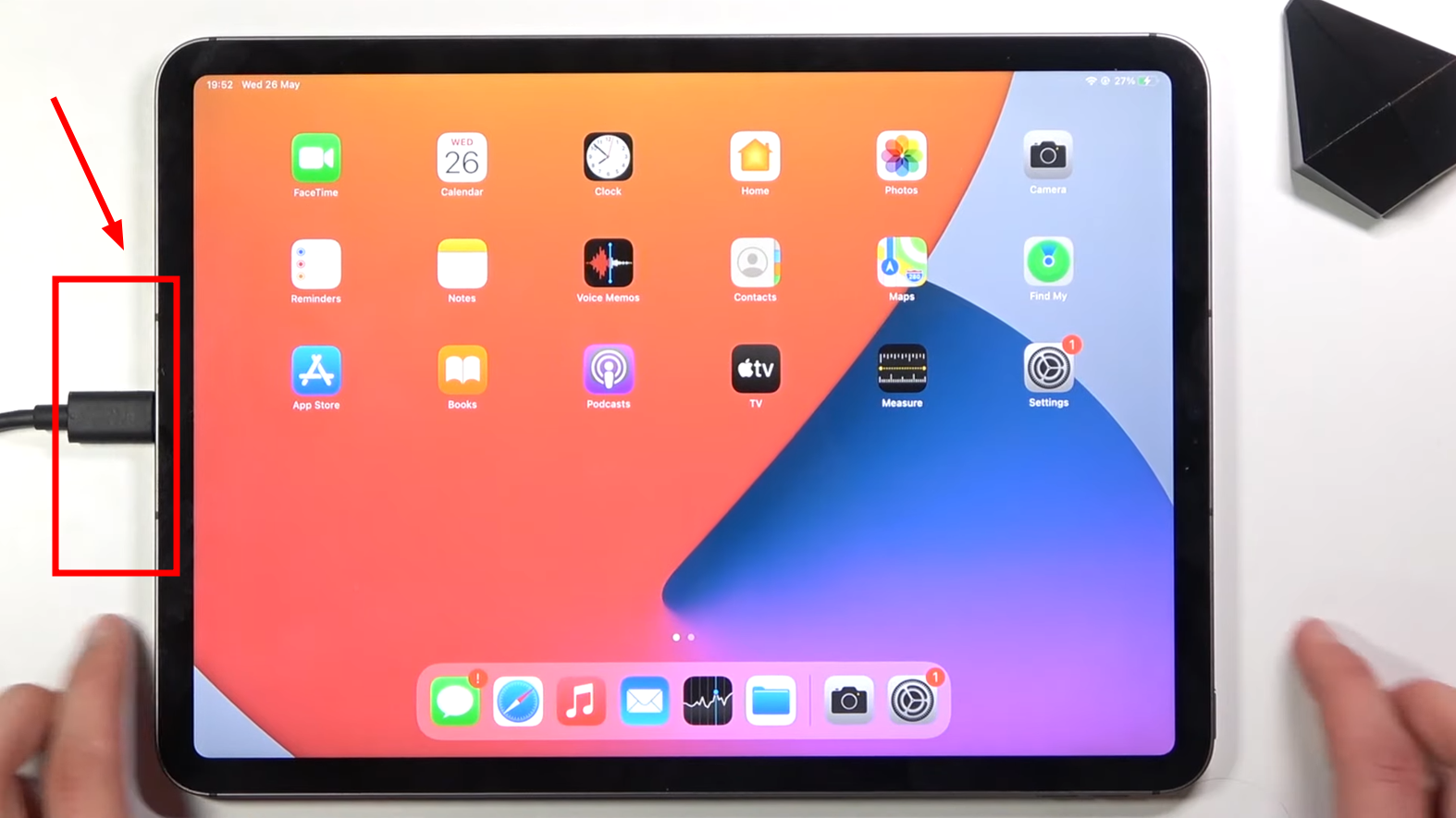 قم بتوصيل جهاز iPad بجهاز الكمبيوتر