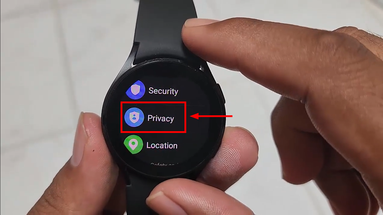 اضغط على الخصوصية