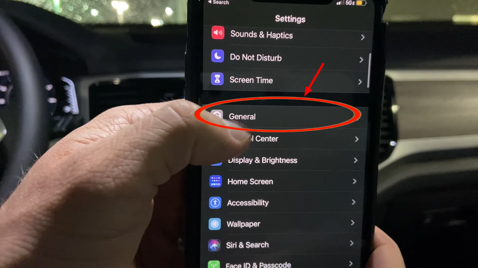 انتقل إلى عام