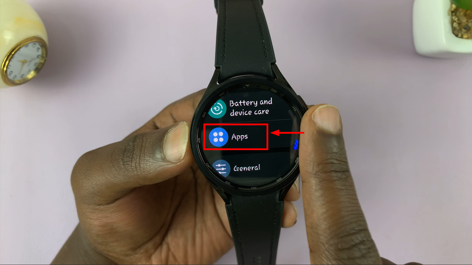 اضغط على التطبيقات