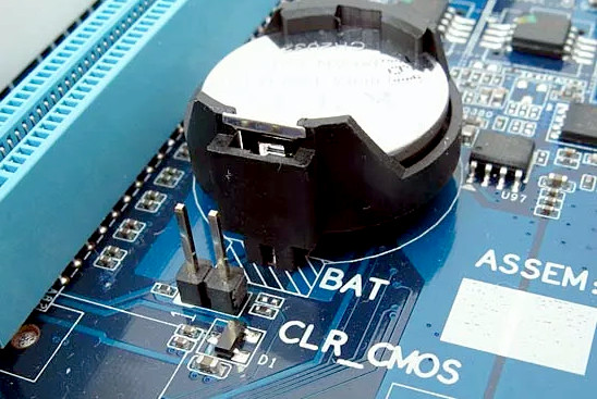 مسح CMOS الخاص بالنظام