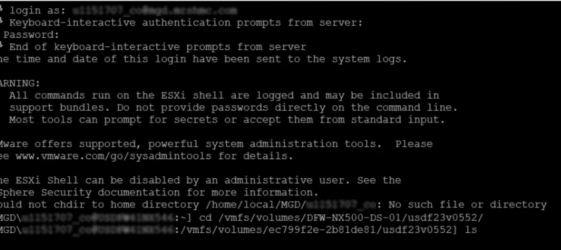واجهة الطرفية مع الأوامر.