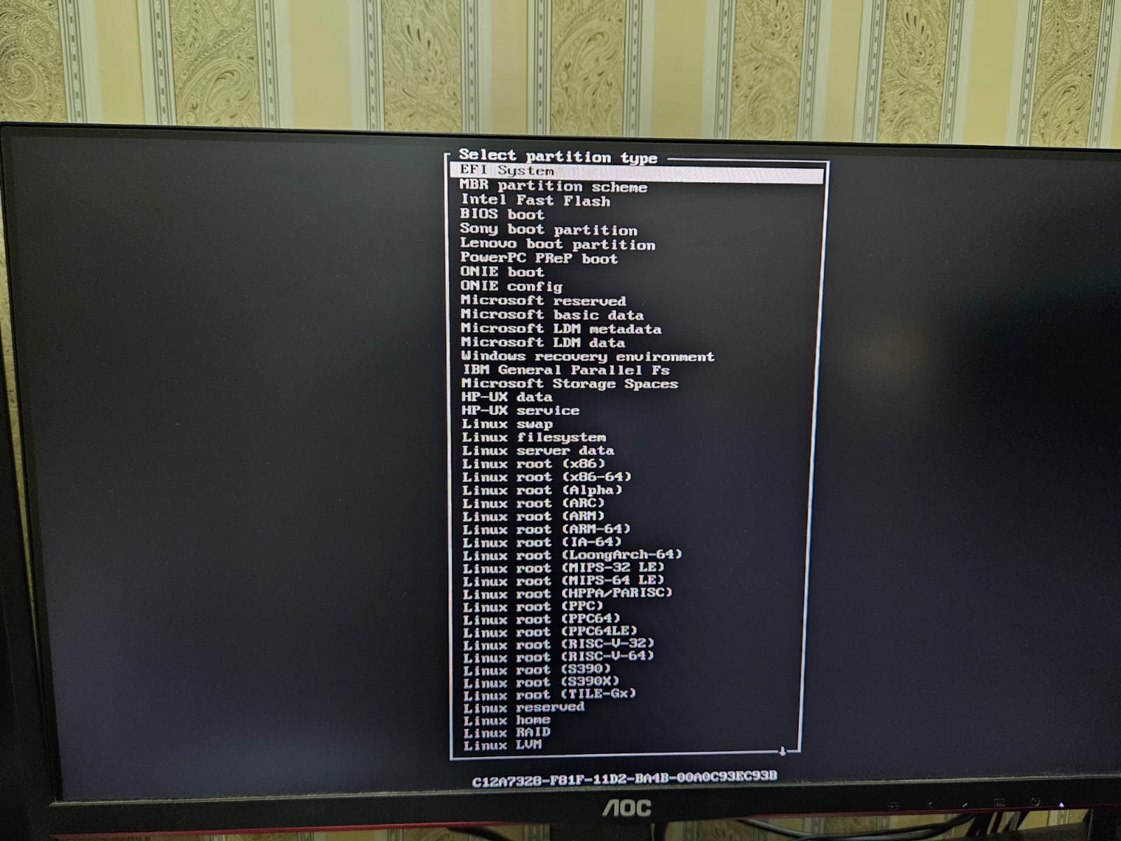 تغيير نوع القسم إلى EFI System