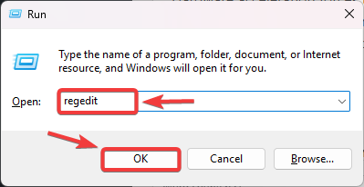 مربع الحوار تشغيل يظهر الأمر regedit