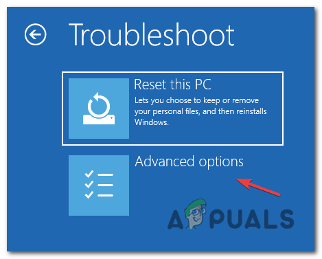 في صفحة استكشاف الأخطاء وإصلاحها، اختر "خيارات متقدمة".