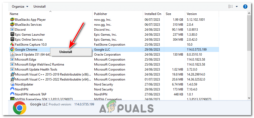 ابحث عن Google Chrome، انقر بزر الماوس الأيمن عليه ثم انقر فوق "إلغاء التثبيت".