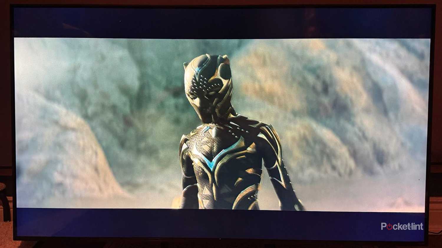 Black Panther Wakanda Forever معروض على تلفزيون ذكي LG QNED85.