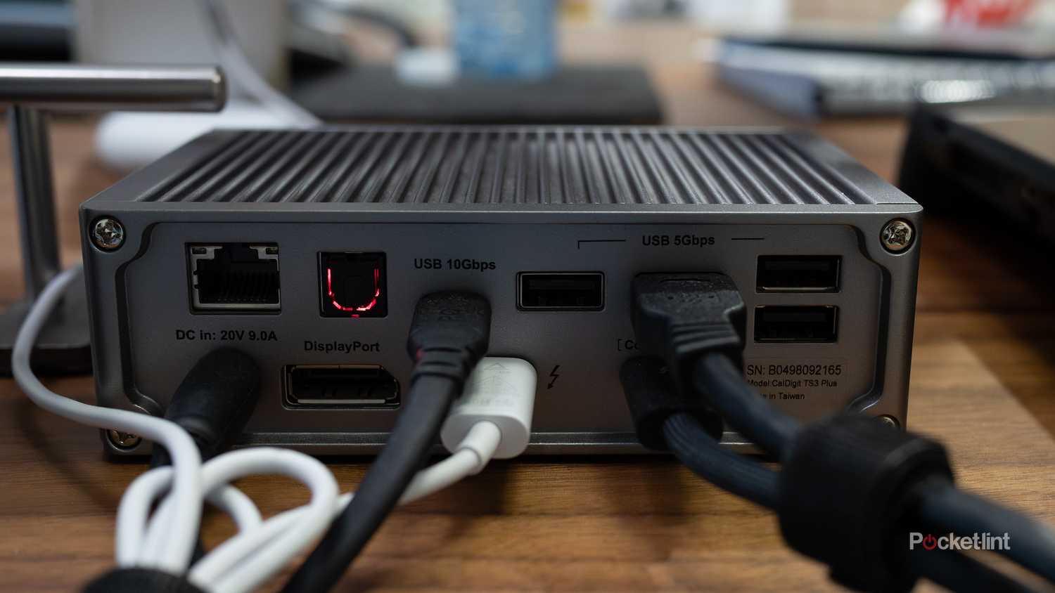 محطة إرساء Thunderbolt/USB-C.