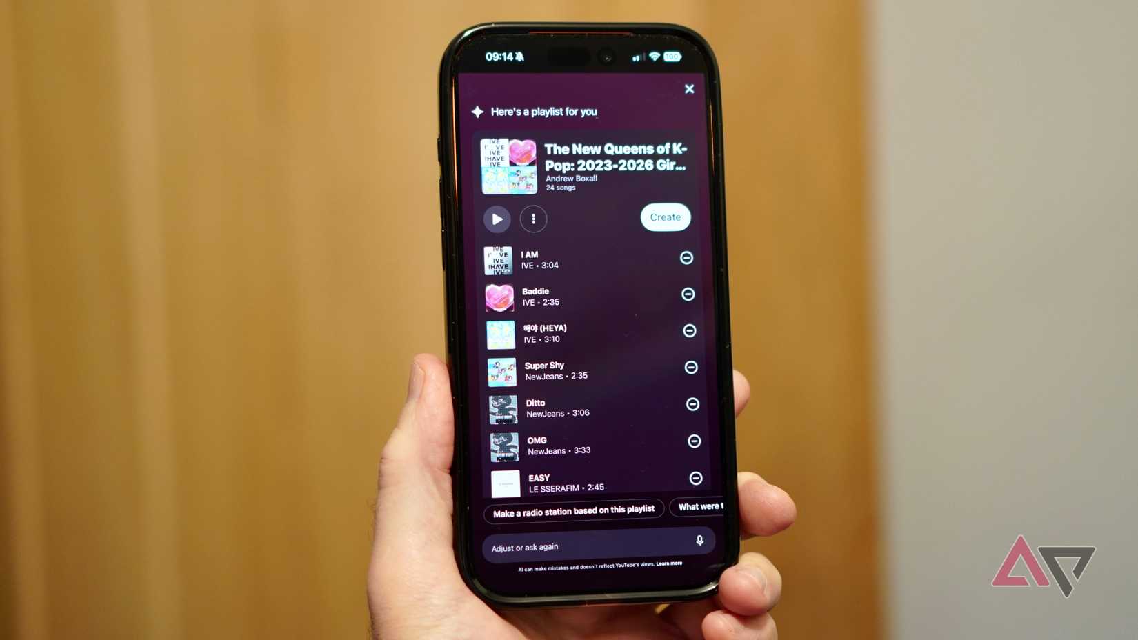 استخدام ميزة قائمة التشغيل بالذكاء الاصطناعي في تطبيق YouTube Music