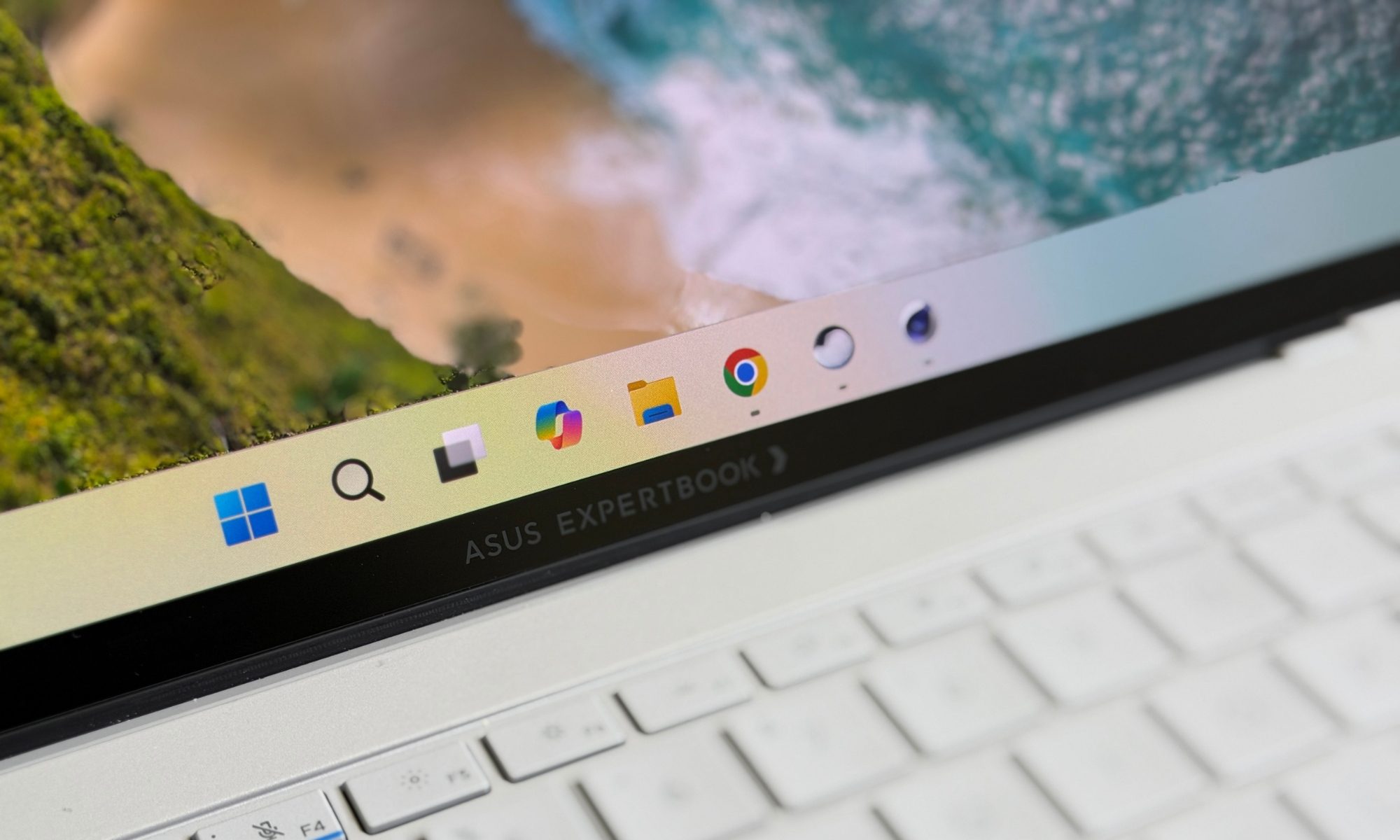 حاسوب محمول Asus ExpertBook Ultra