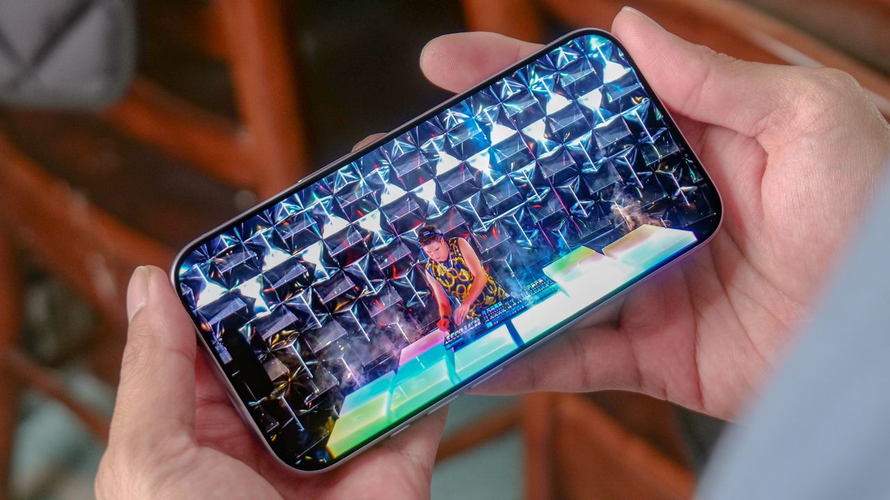 مراجعة هاتف Apple iPhone 17.
