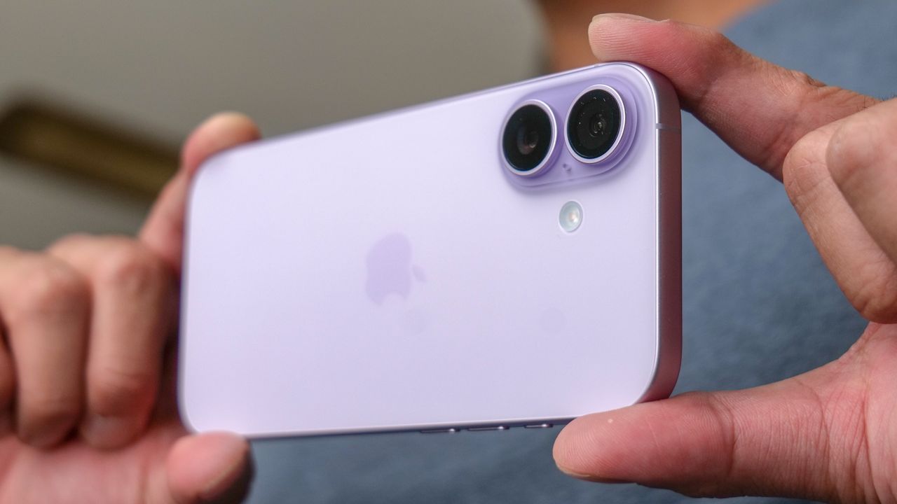 مراجعة هاتف Apple iPhone 17.