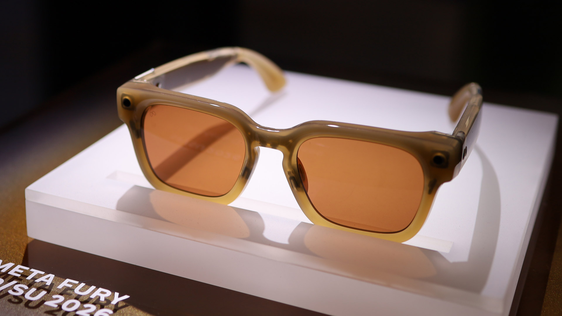 نظارات Meta Essilor Luxottica AI