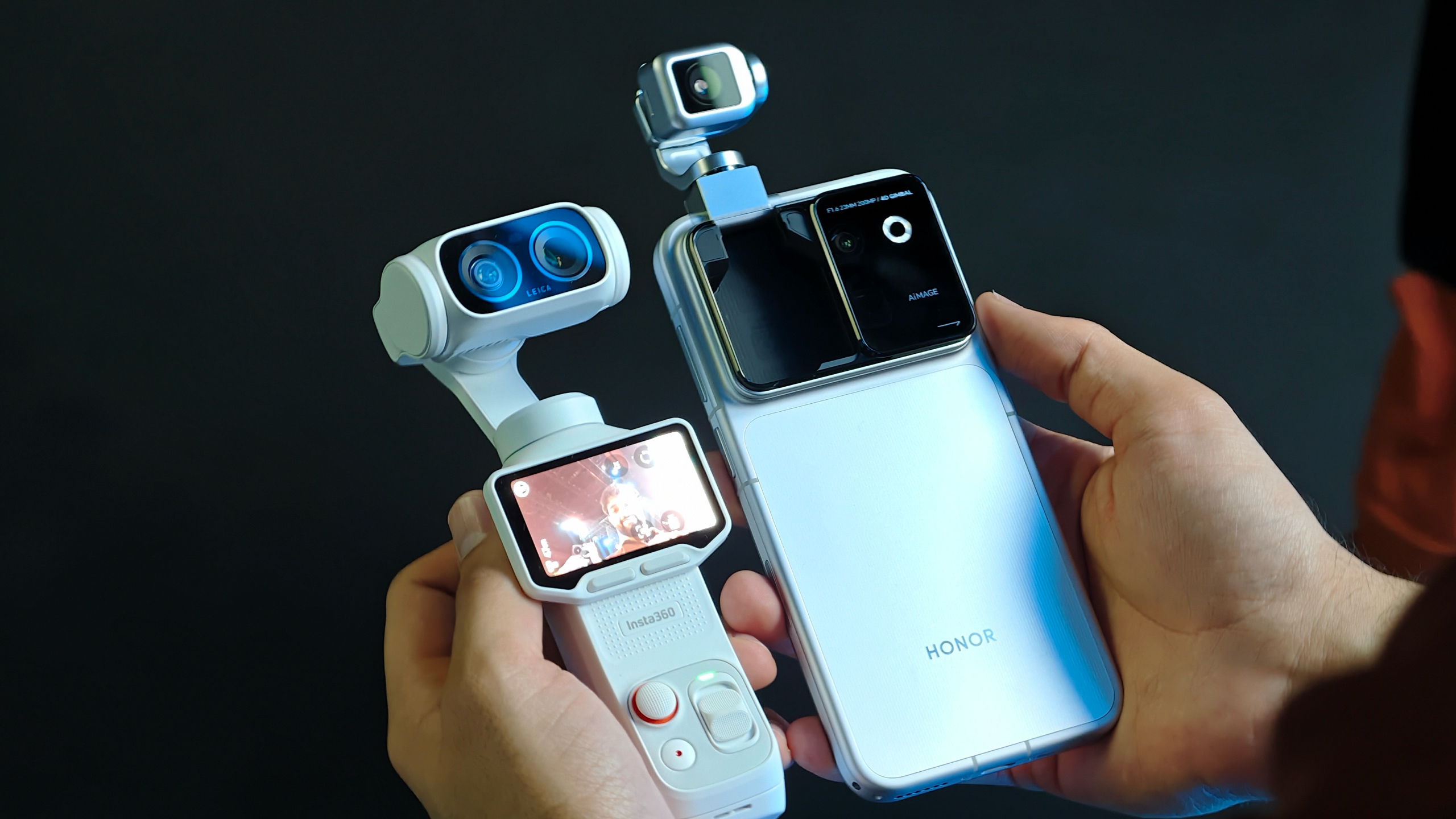 هاتف Honor Robot بجانب Insta360 Luna Ultra