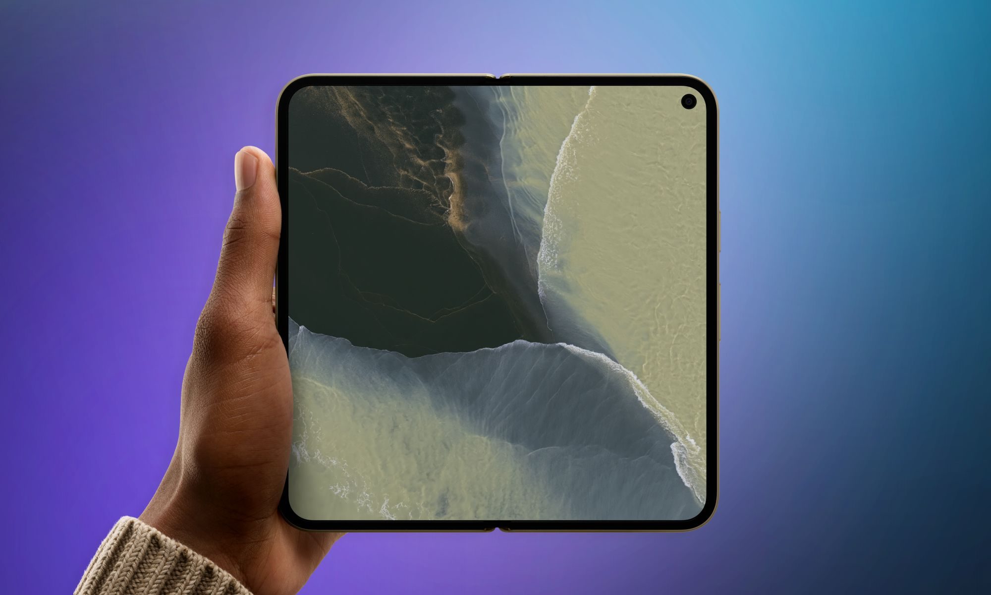 هاتف Pixel 11 Pro Fold في اليد