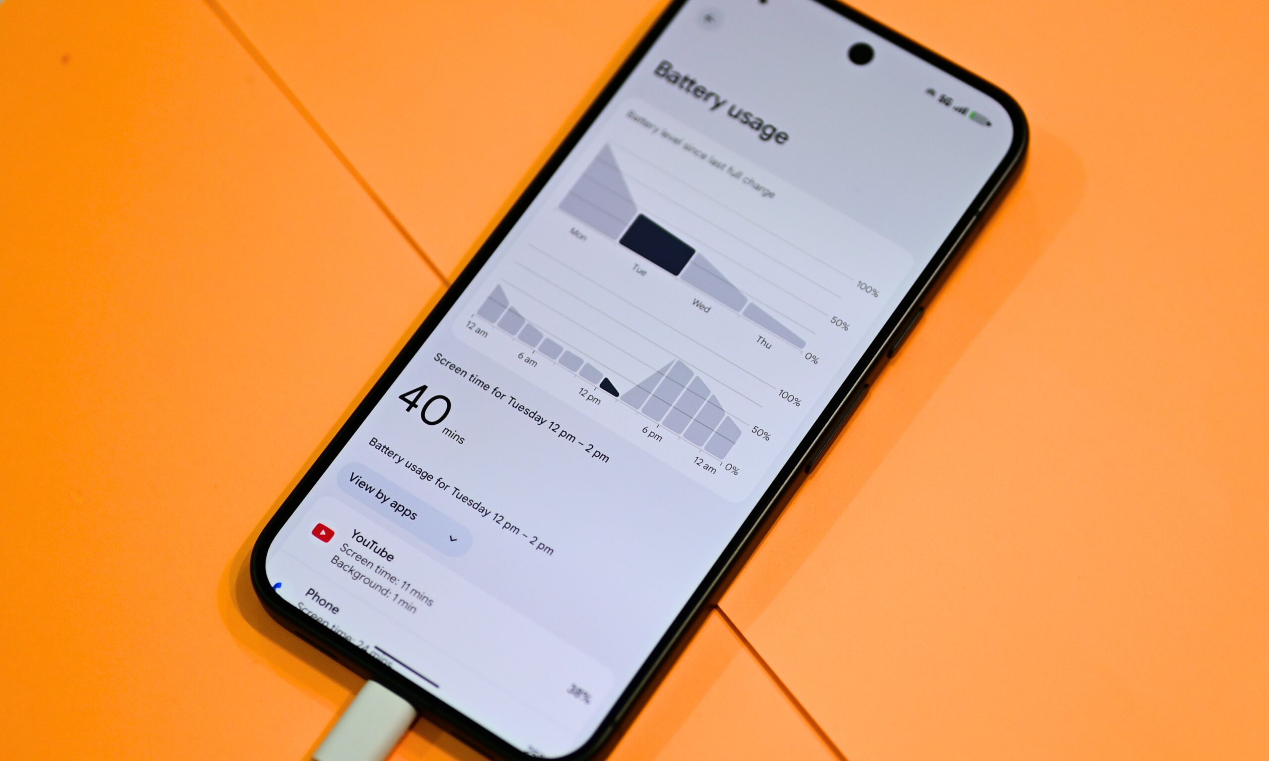 هاتف Pixel 11 Pro XL يعرض حالة استخدام البطارية على الشاشة