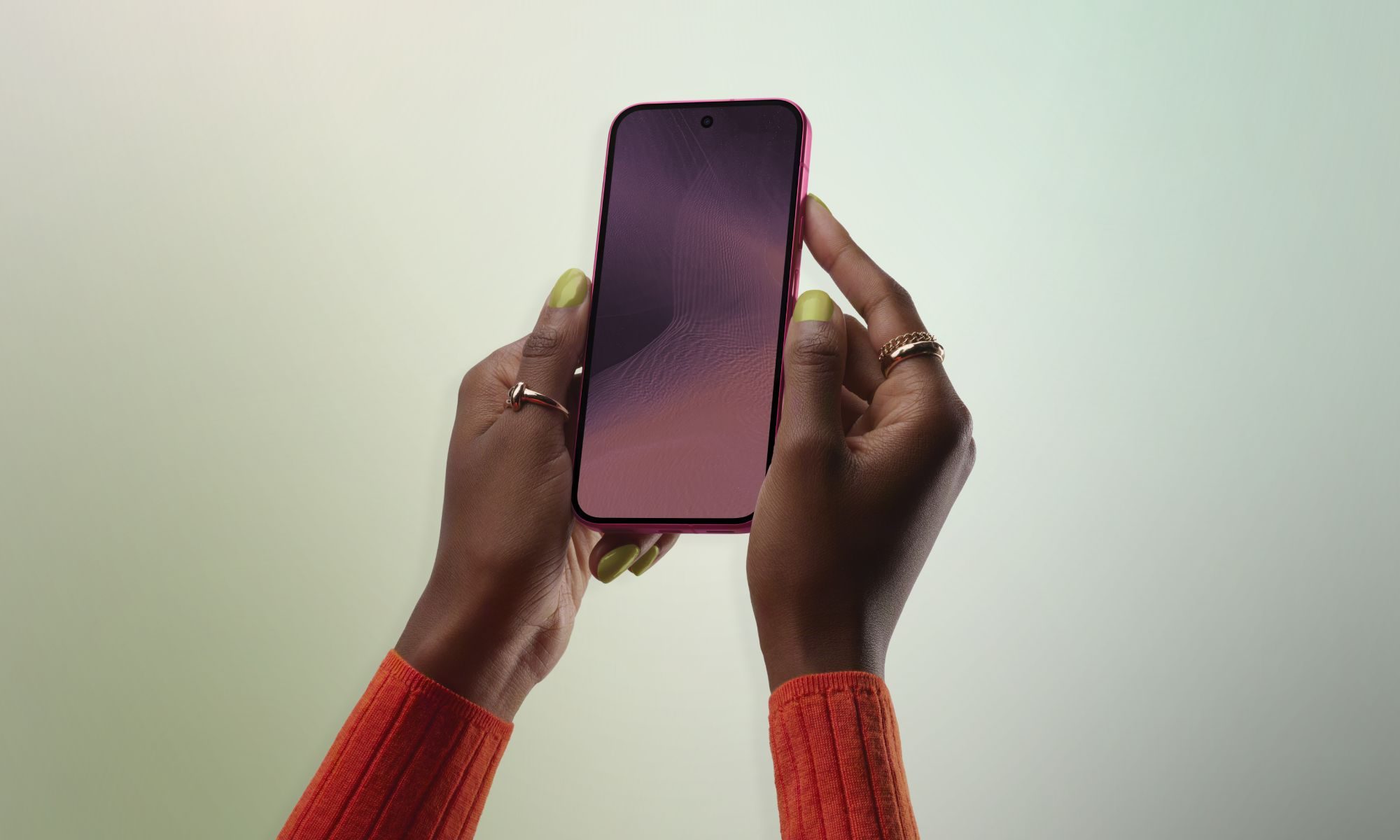 هاتف Pixel 11 Pro في اليد
