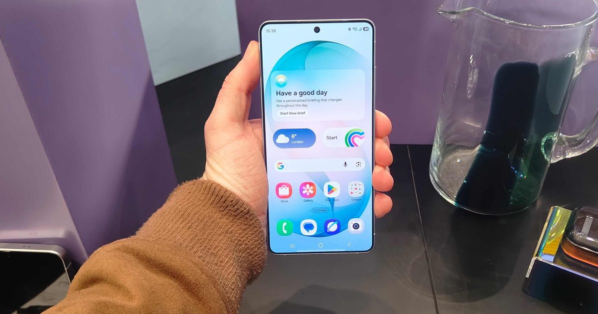 Galaxy S27 Pro قد يتبنى تصميم Ultra الجديد بلمسة iPhone