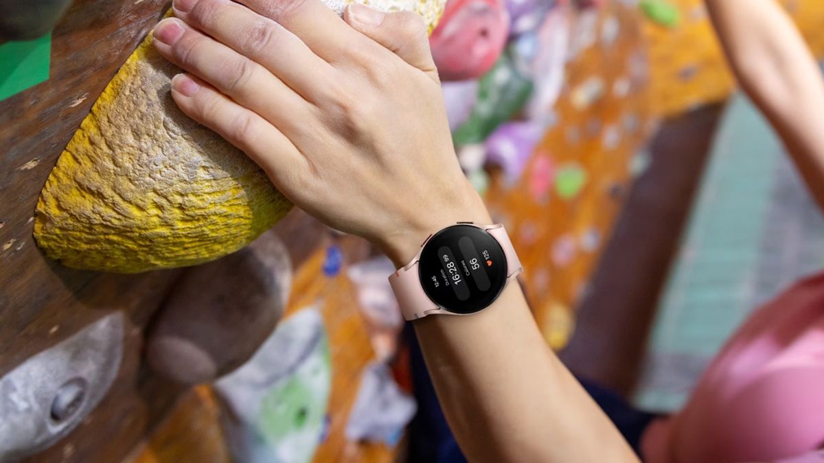 تسريب جديد: ساعة ذكية خفية قد تنافس Apple Watch SE وتُنسي Samsung Watch FE