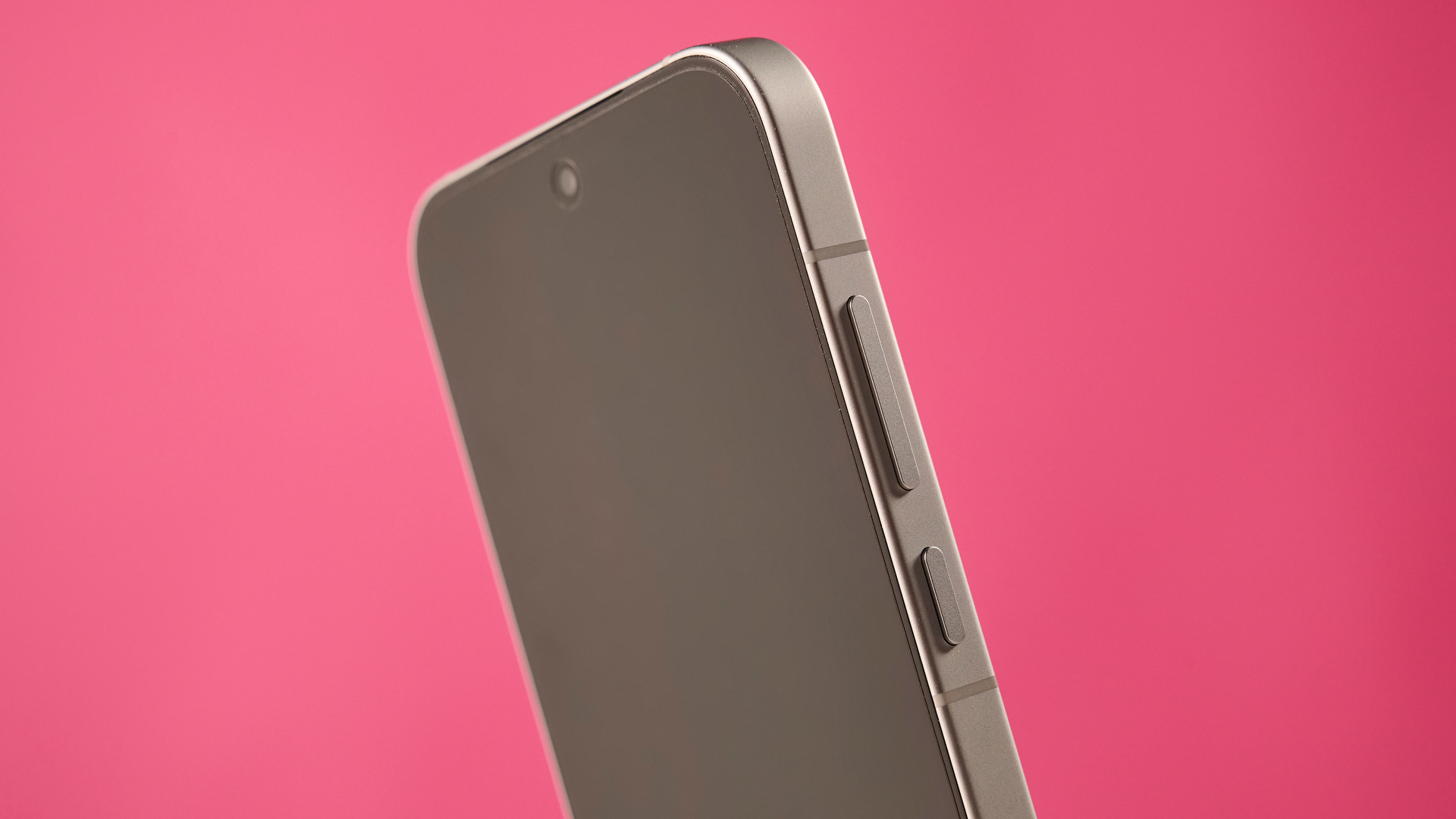 صورة جانبية لهاتف Oppo Reno 16 5G