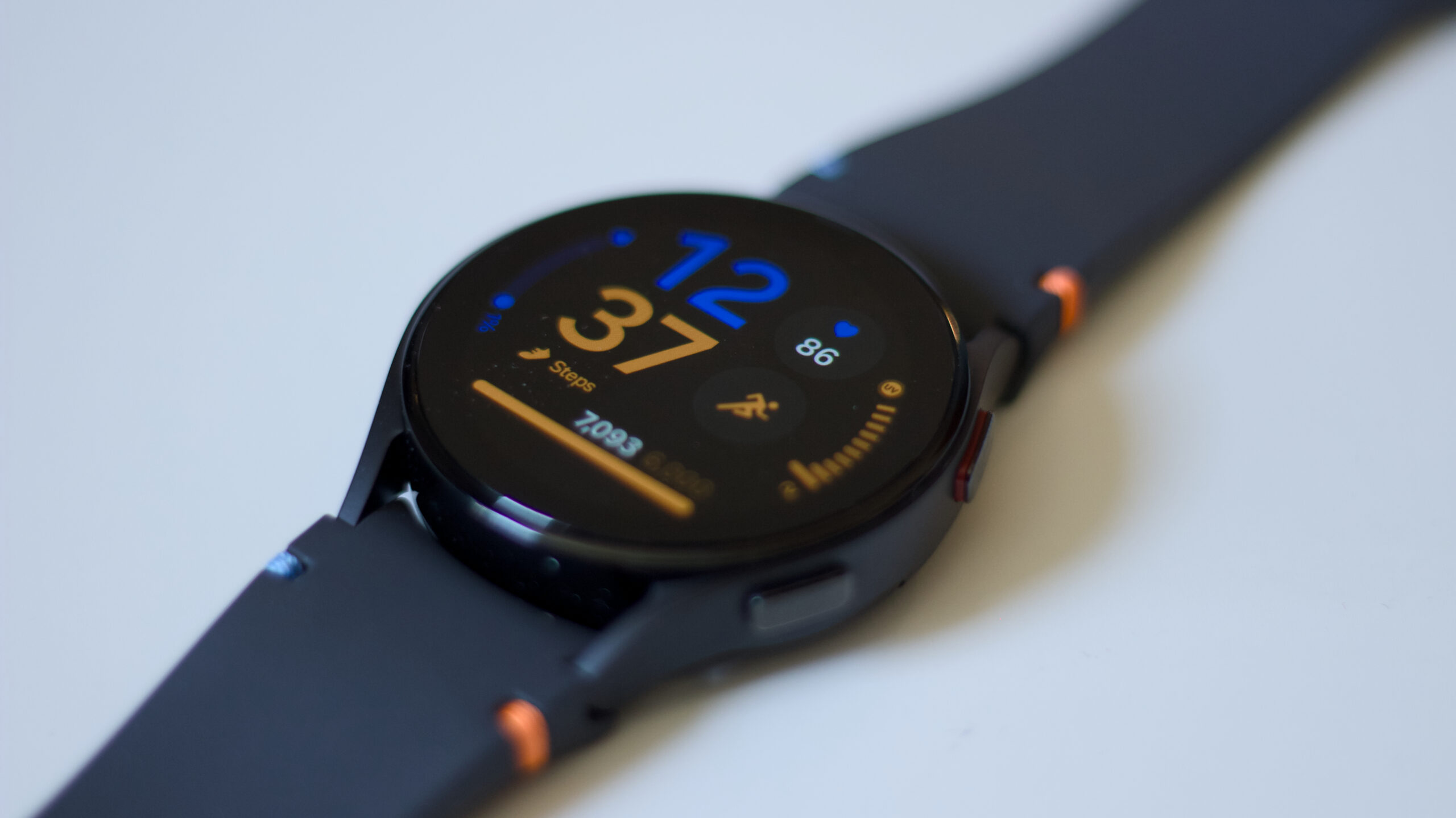 ساعة Samsung Galaxy Watch FE