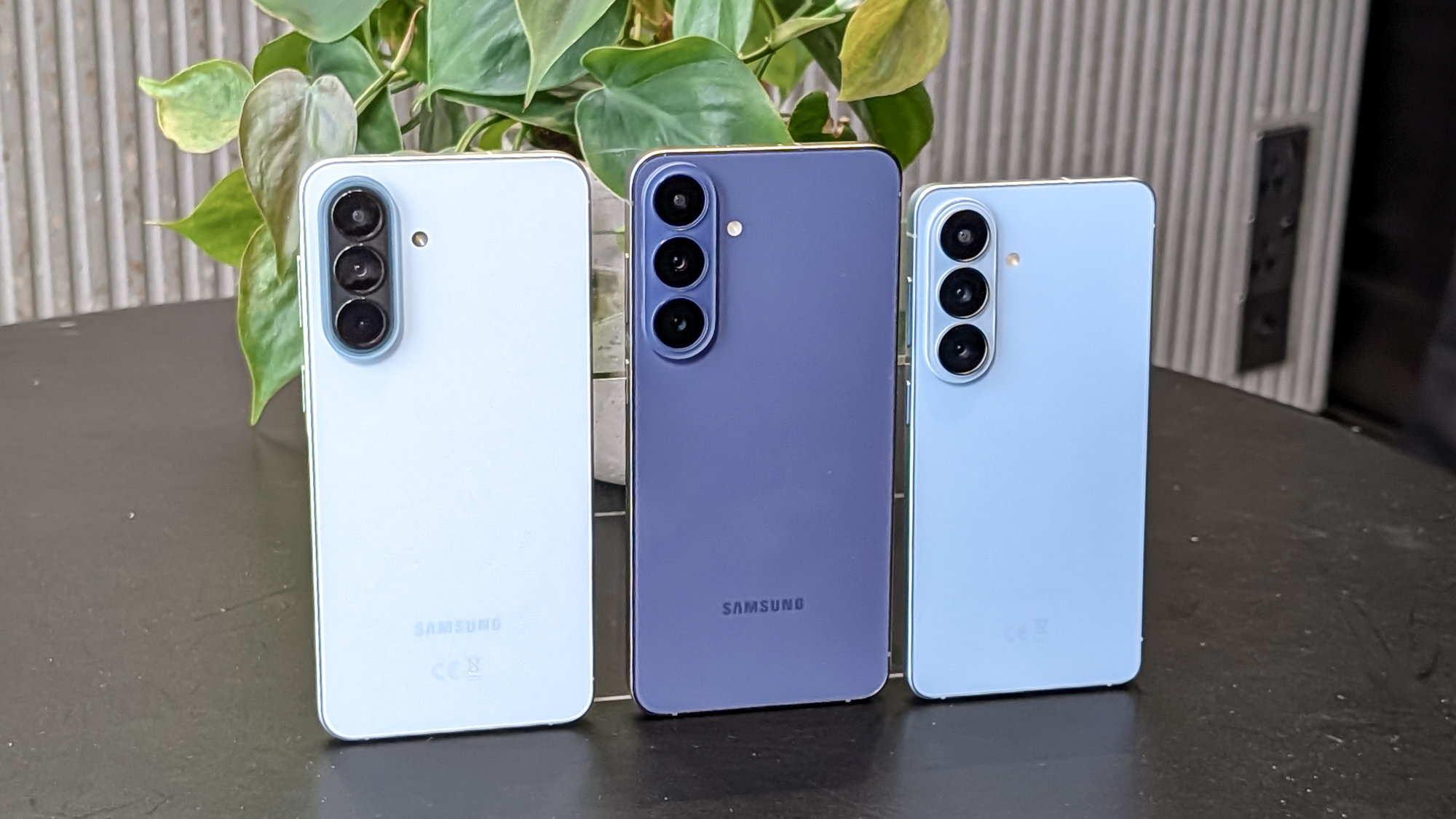 تجربة عملية لهاتف Samsung Galaxy S26 FE.