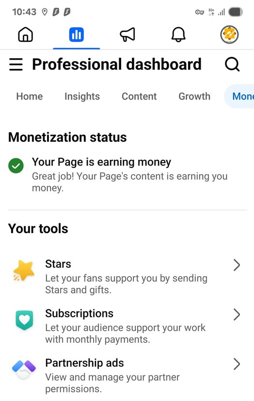 Facebook Professional Dashboard أو Meta Business Suite مفتوحان بينما خيار Content Monetization مفقود.